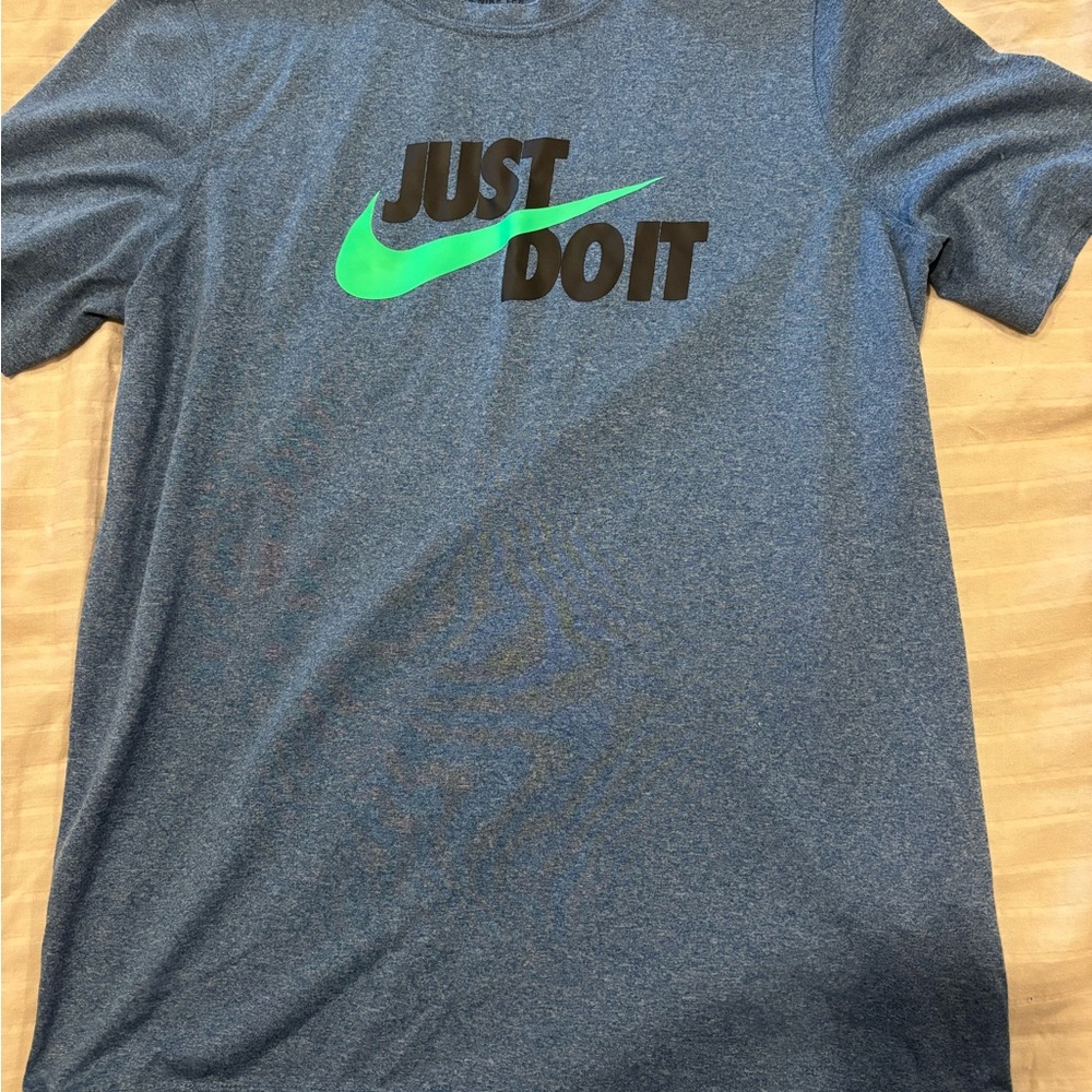 Nike Men's Blue Graphic T-Shirt